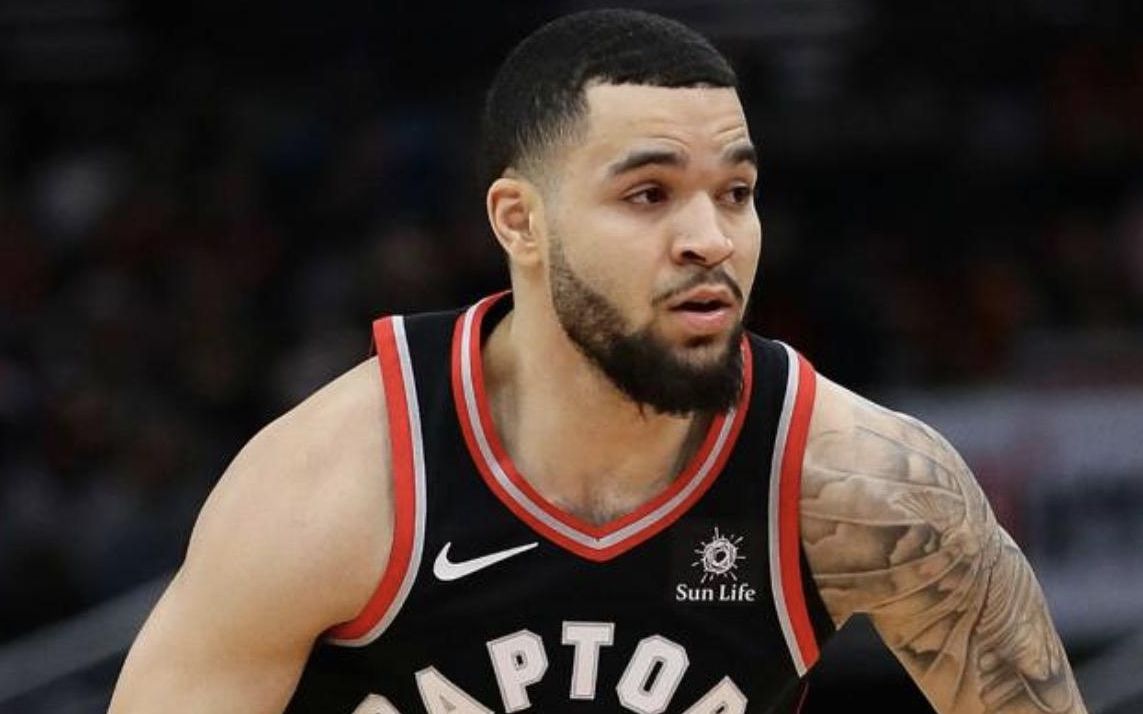 她要坚持 她要坚持