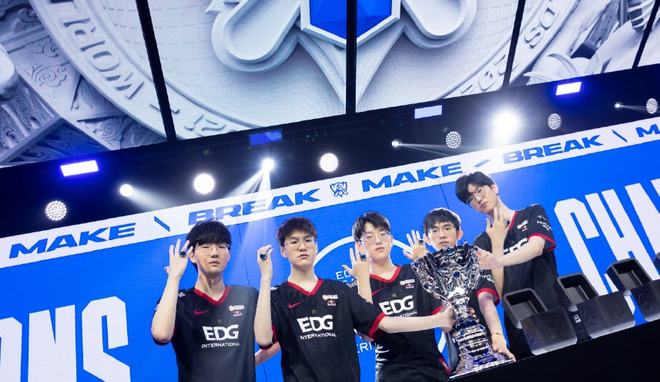 和教练组对 和教练组对